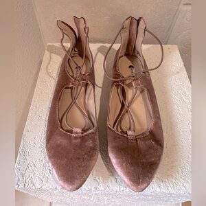 Rose Velvet ladies lace up ballet flats sz 7